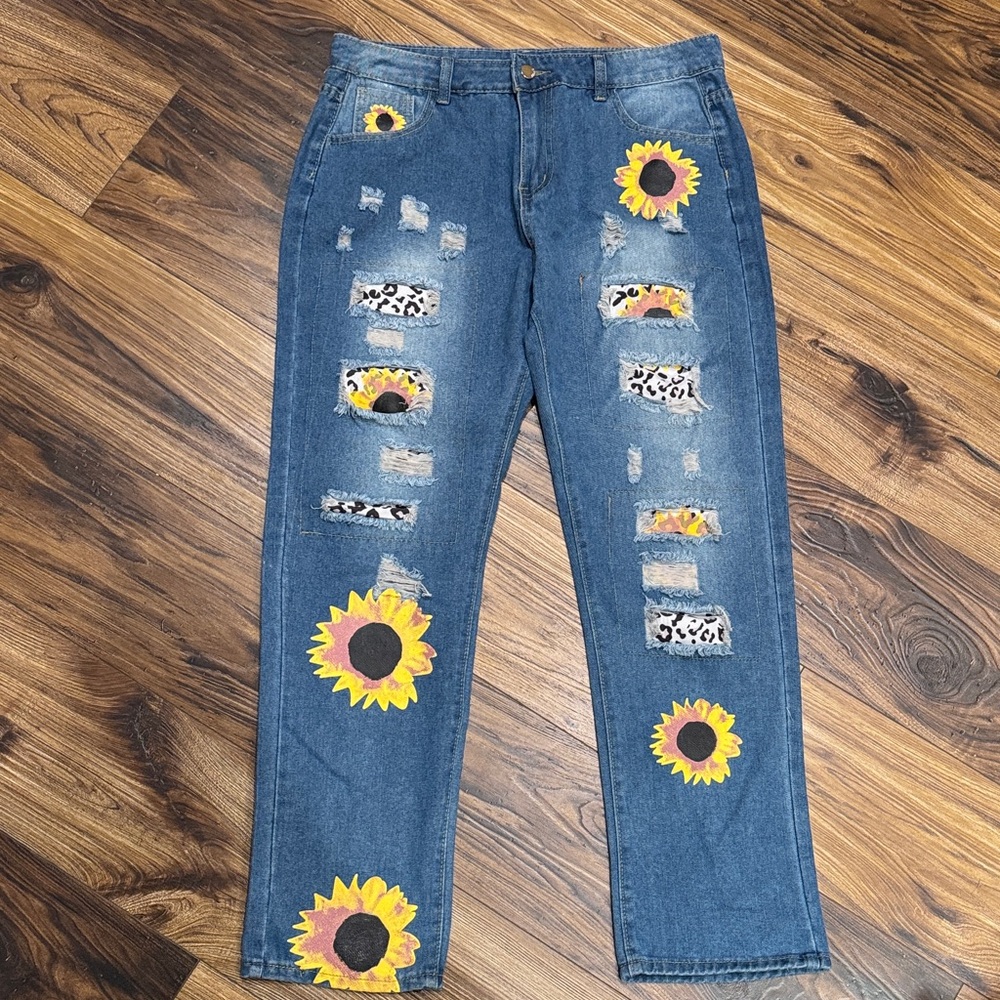 Sunflower Patch Distressed Jeans XXL